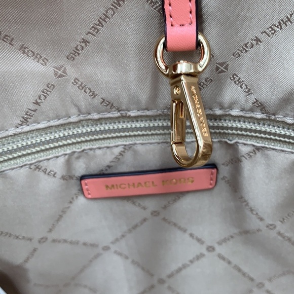 MICHAEL KORS JET SET TRAVEL MEDIUM CARRYALL TOTE SHERBERT MULTI COLOR - Picture 14 of 16